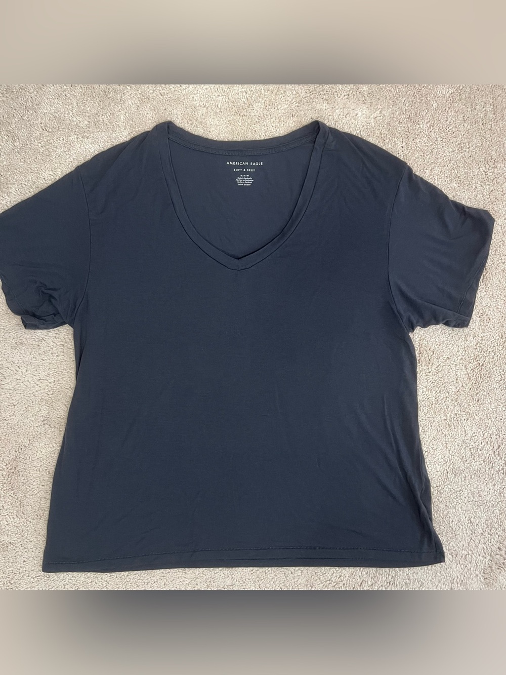 American Eagle Outfitters Dark Gray V-Neck Soft & Sexy Short Sleeve Tee Medium
